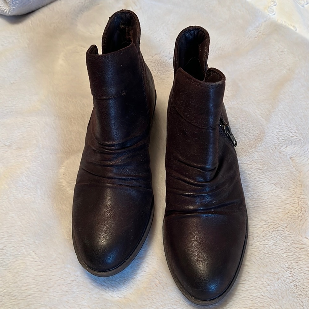 Denver Hayes booties